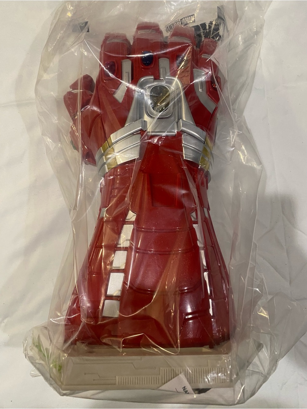 Avengers: Endgame Light Up Gauntlet Popcorn Bucket Theater Exclusive New Mint